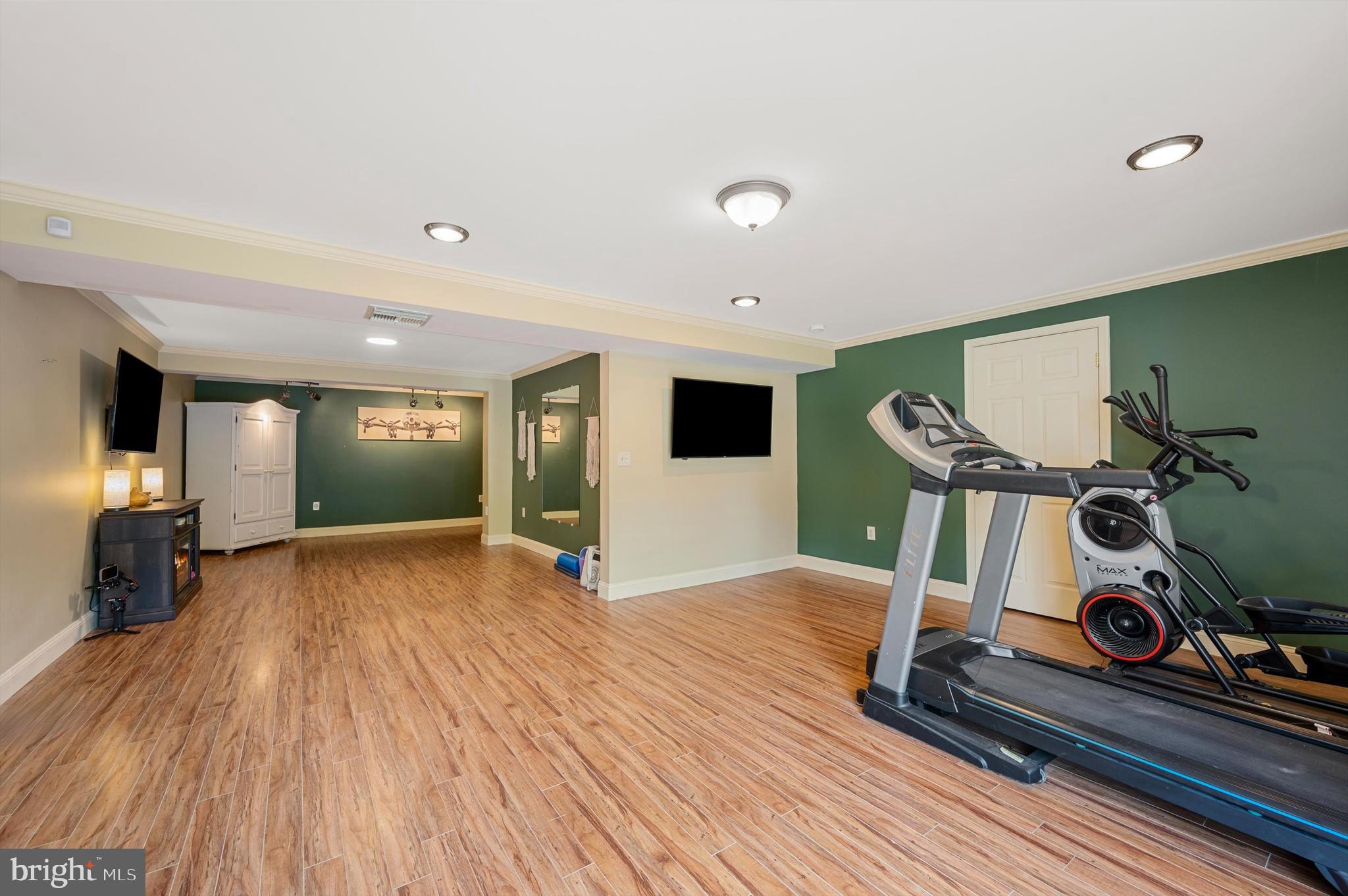 DEMORY FARM - Residential