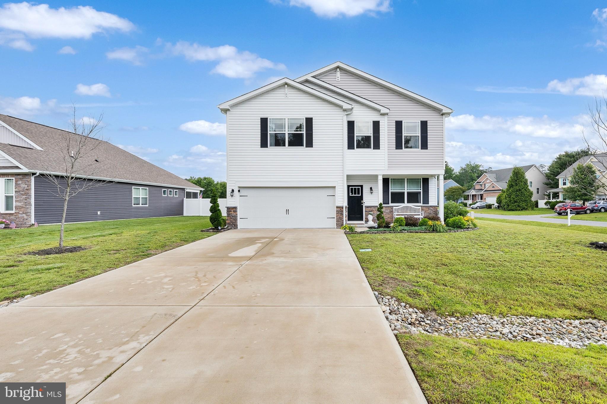 COUNTRY GROVE - Residential