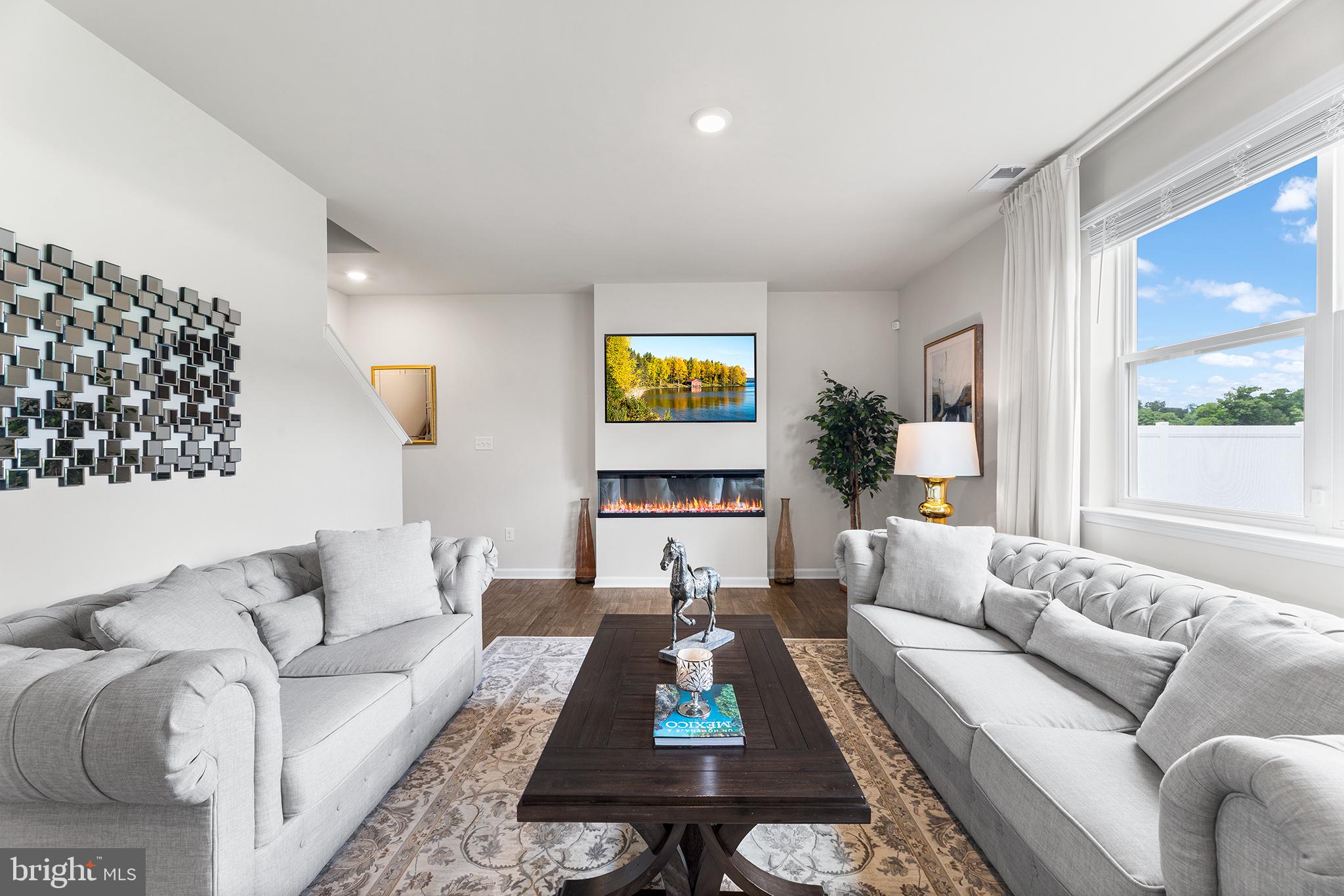 COUNTRY GROVE - Residential