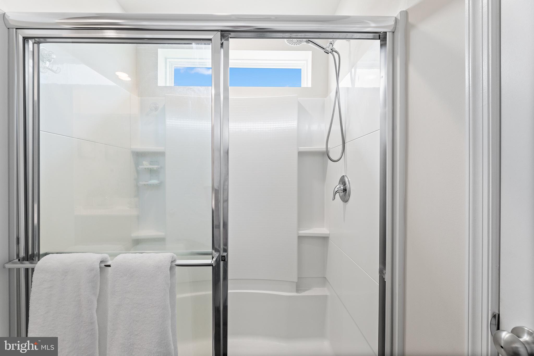 COUNTRY GROVE - Residential