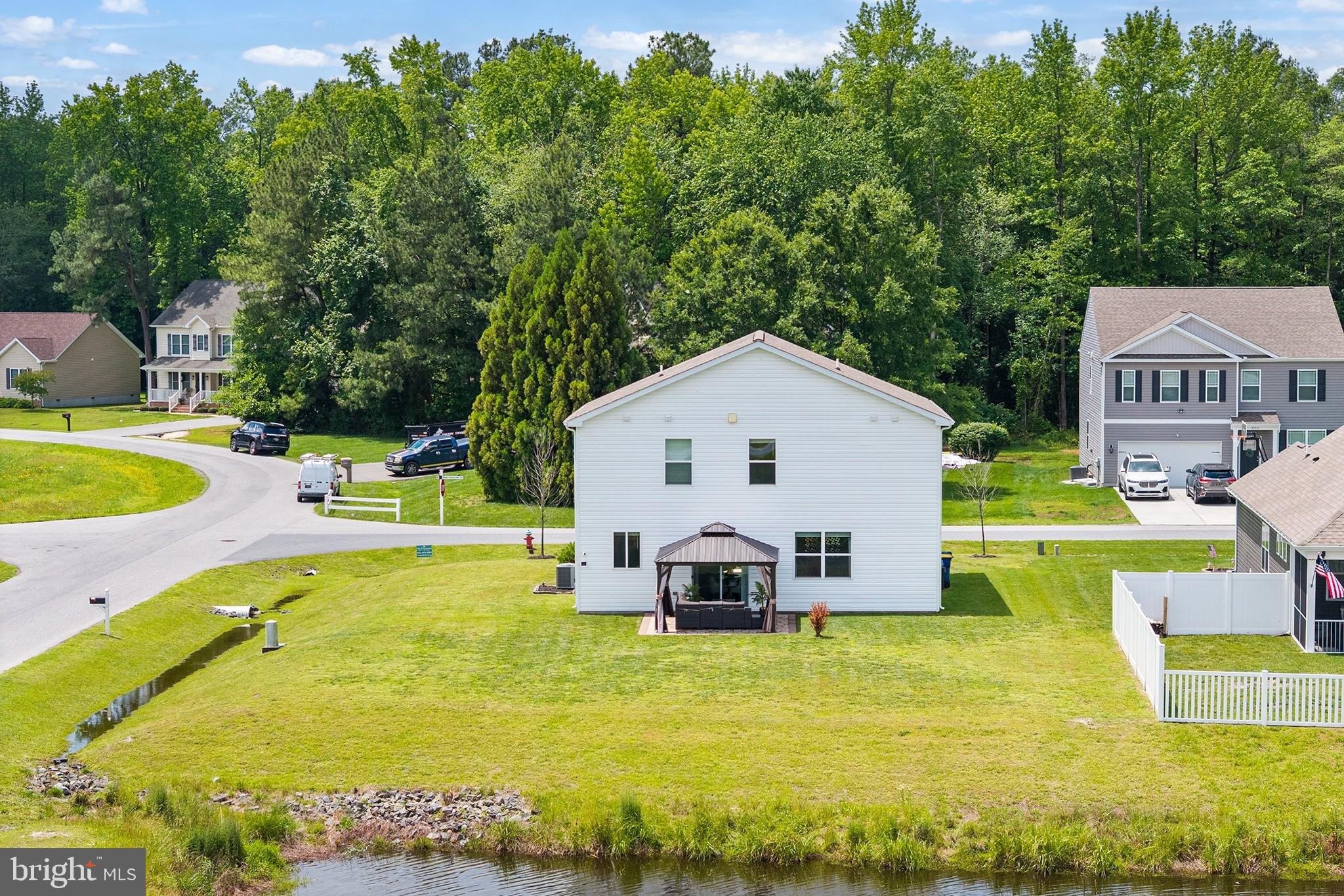 COUNTRY GROVE - Residential