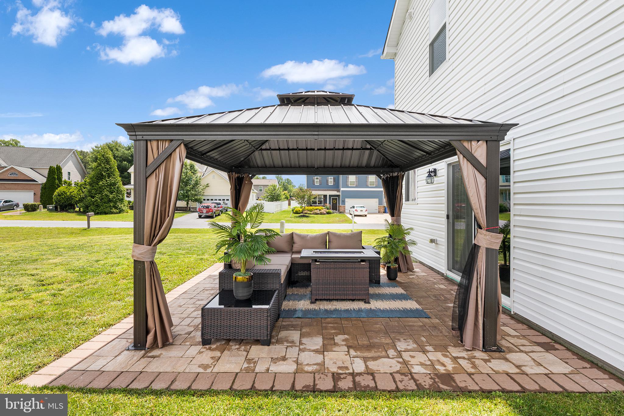 COUNTRY GROVE - Residential