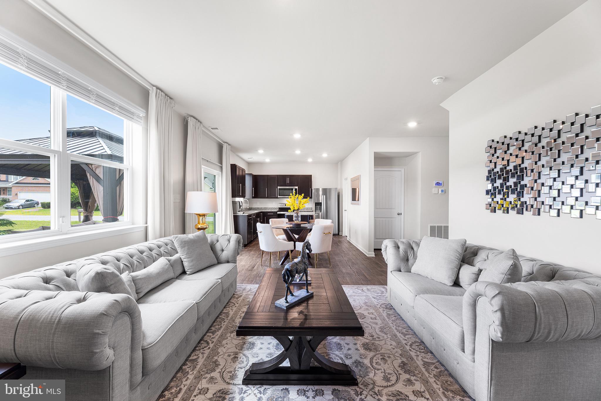 COUNTRY GROVE - Residential