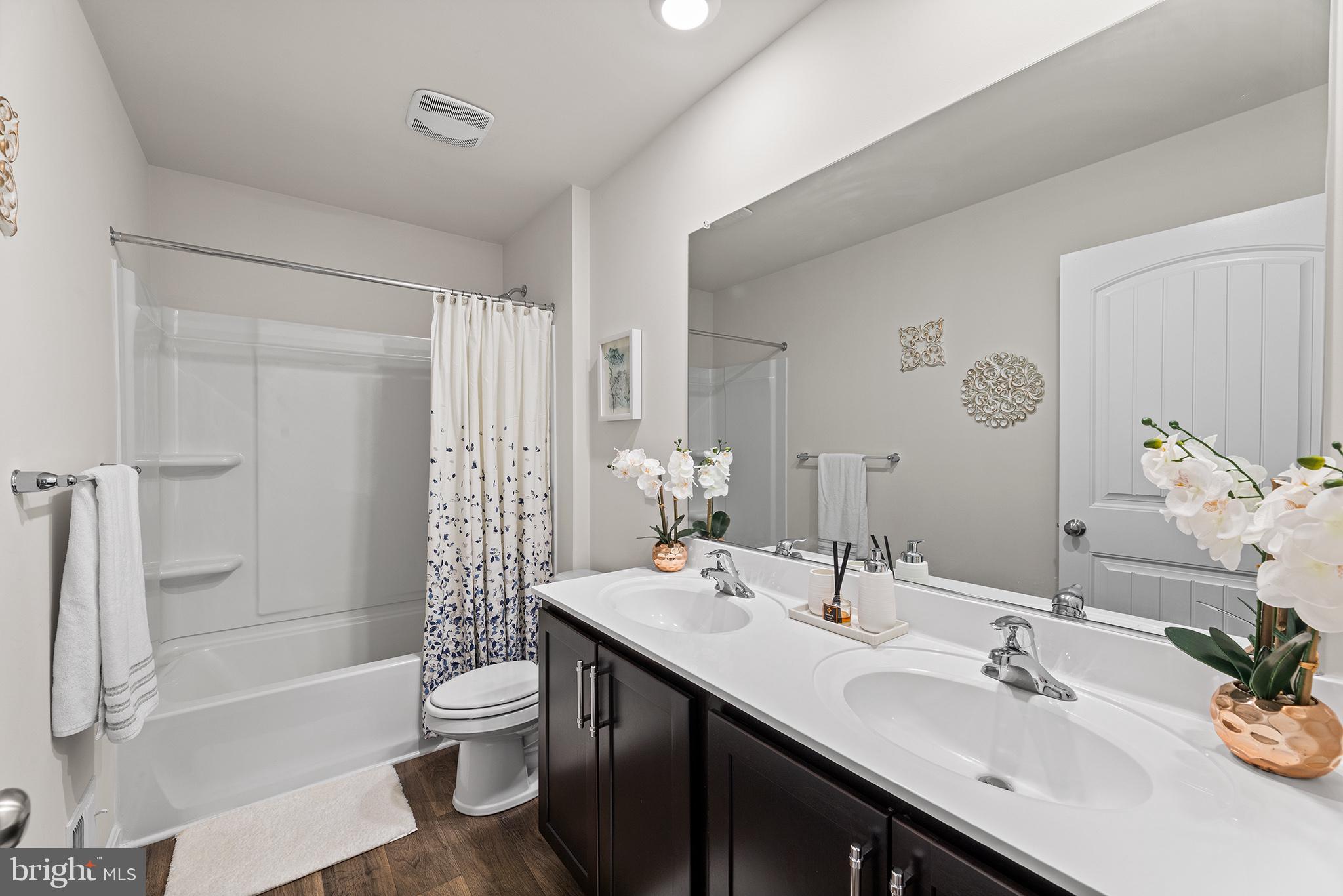 COUNTRY GROVE - Residential