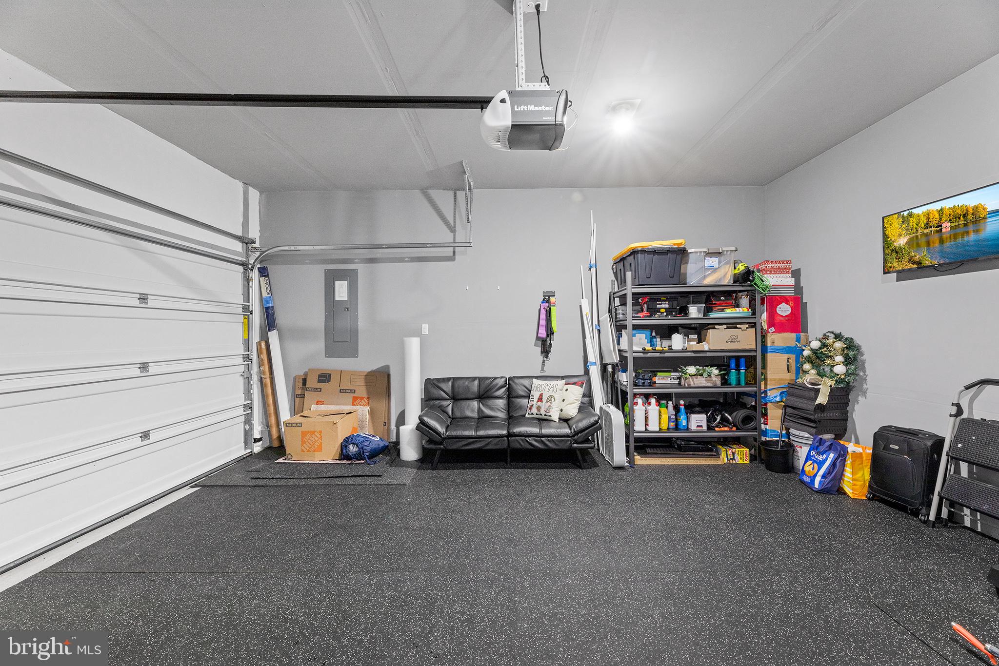 COUNTRY GROVE - Residential