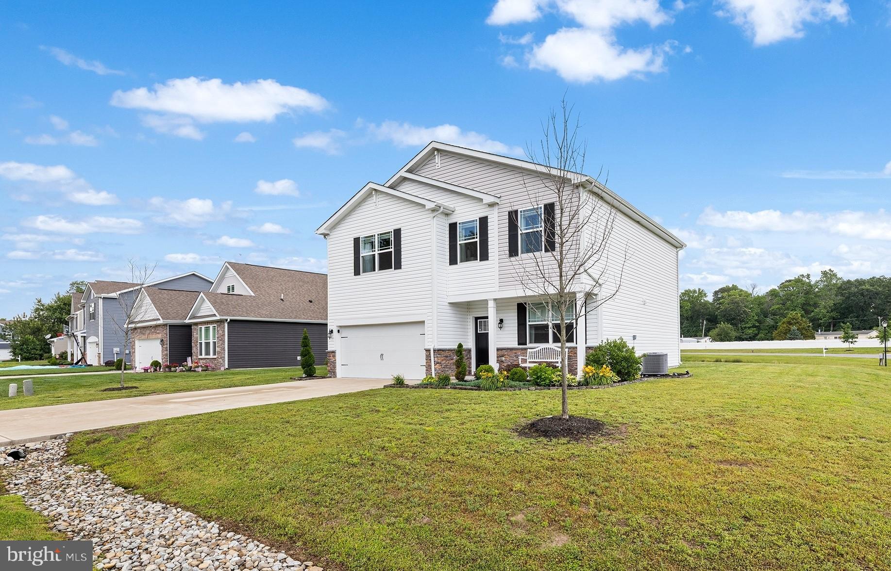 COUNTRY GROVE - Residential