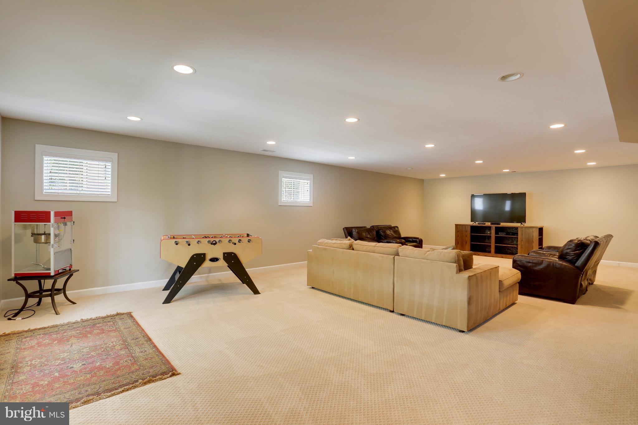 AYRLAWN - Residential
