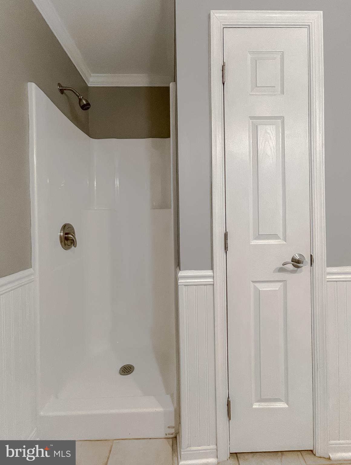 COUNTRY LAKES - Residential