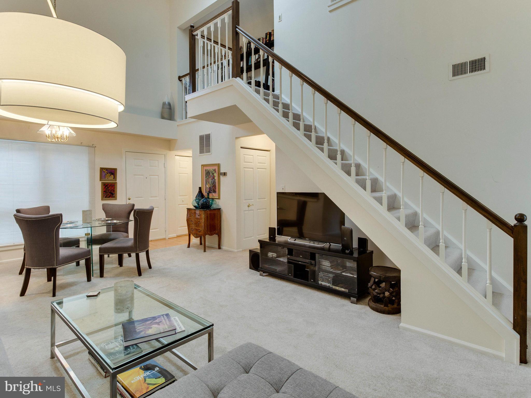 PINECREST - Residential