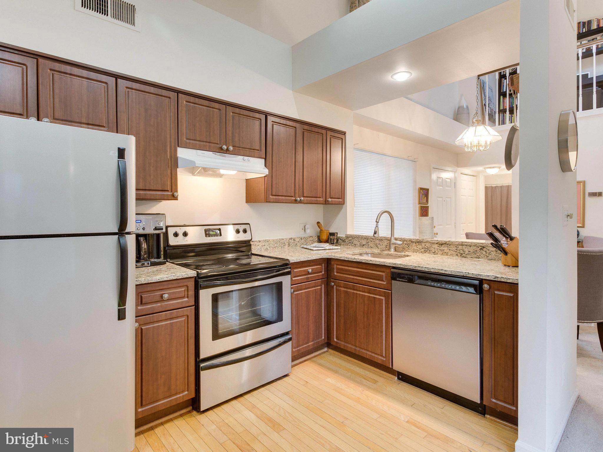 PINECREST - Residential