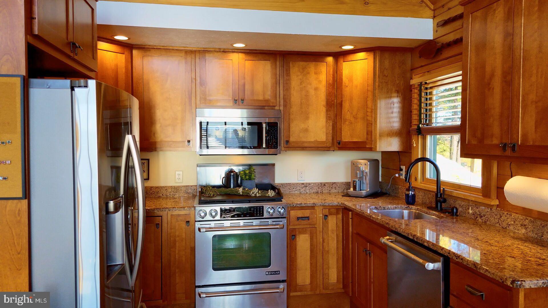 BLUFFS ON THE POTOMAC - Residential