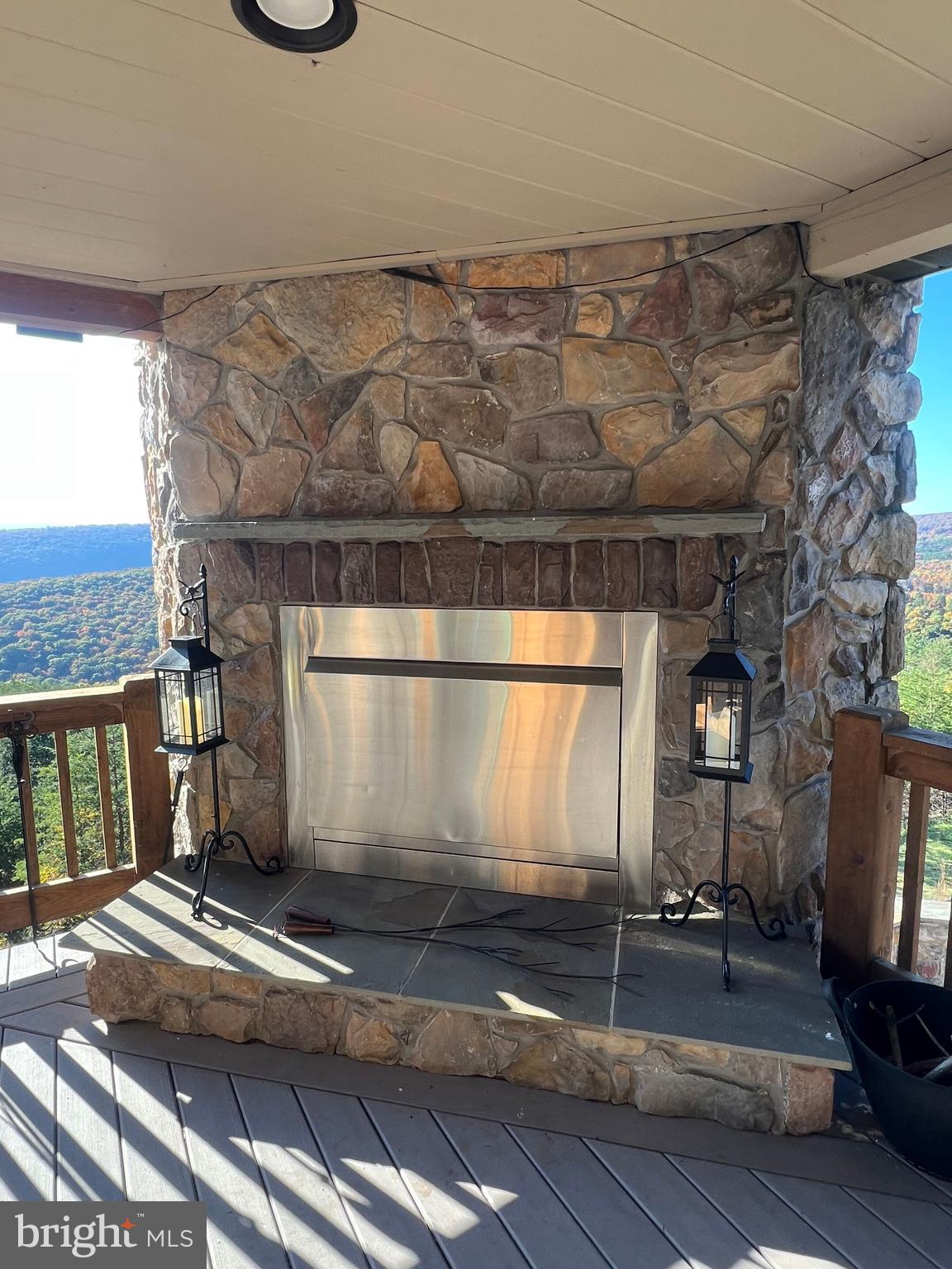 BLUFFS ON THE POTOMAC - Residential