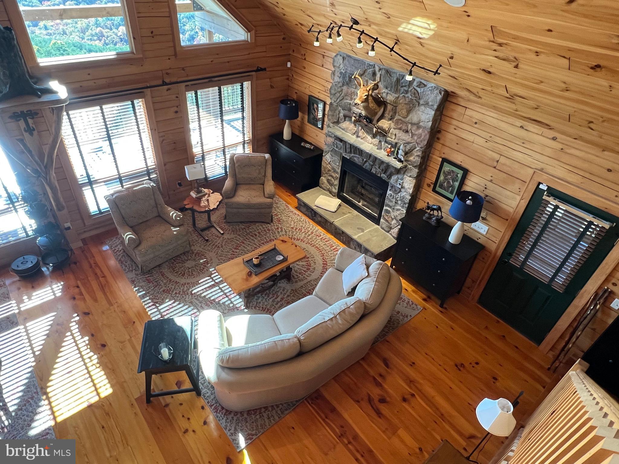 BLUFFS ON THE POTOMAC - Residential