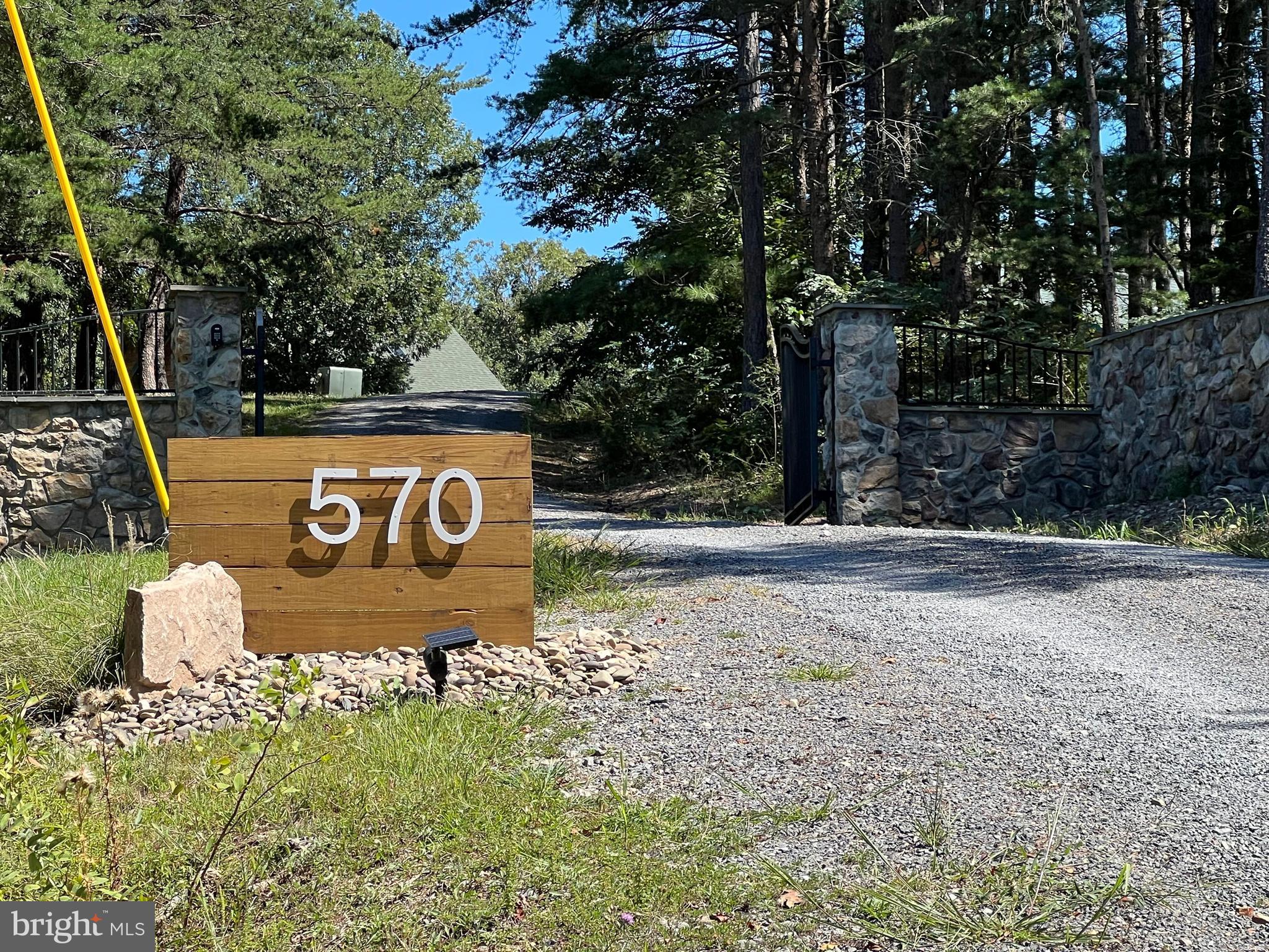 BLUFFS ON THE POTOMAC - Residential