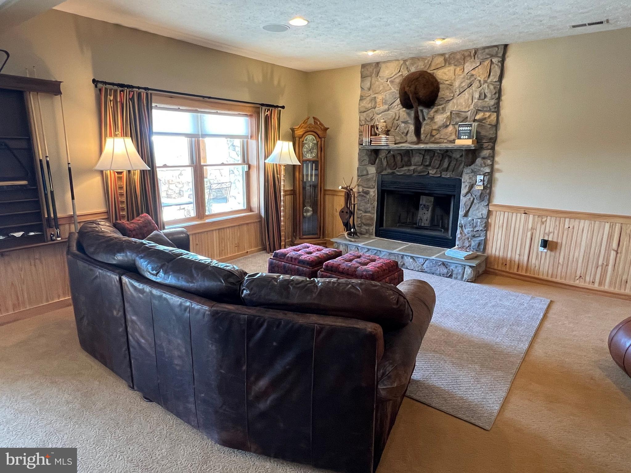 BLUFFS ON THE POTOMAC - Residential