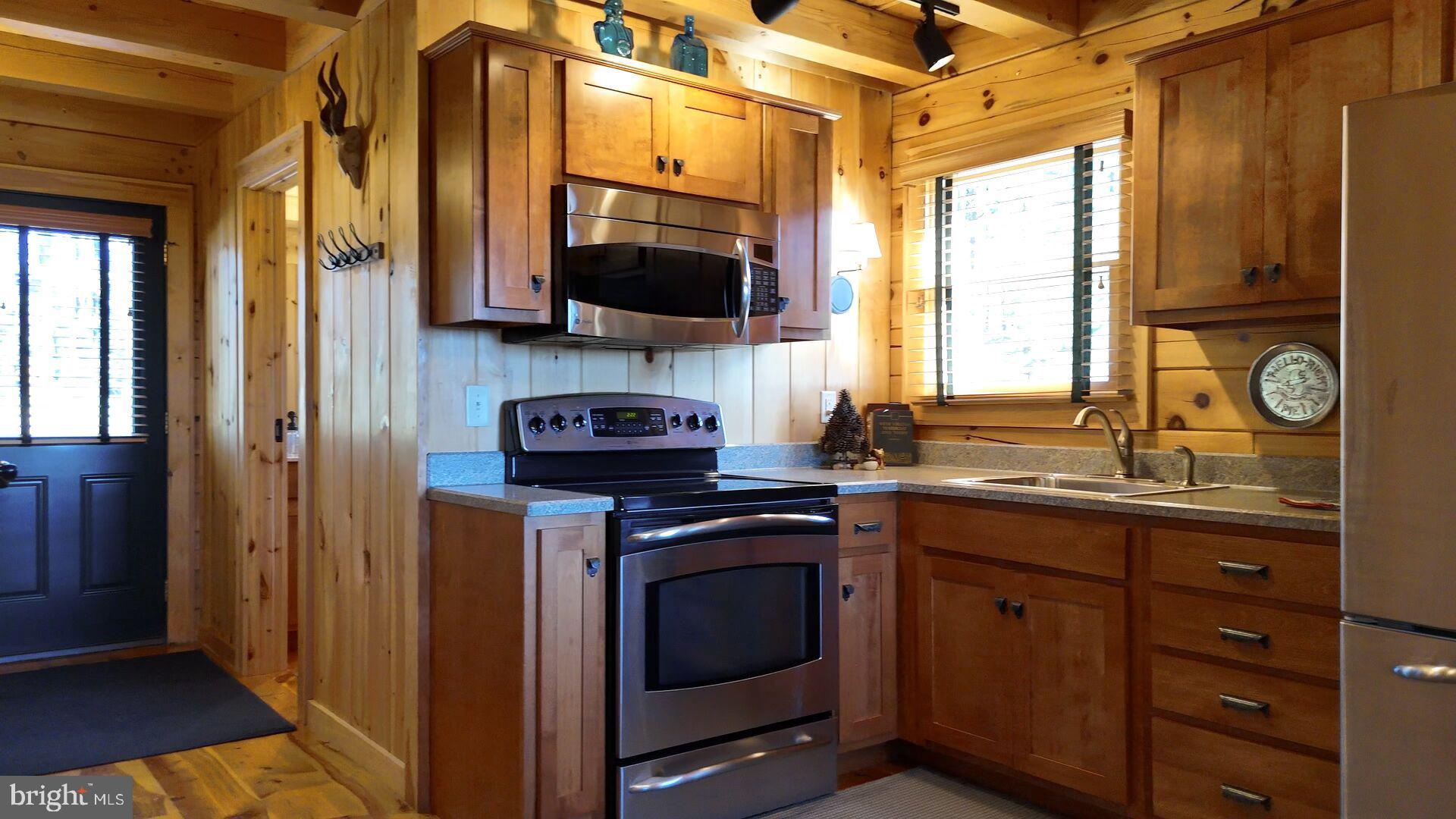 BLUFFS ON THE POTOMAC - Residential