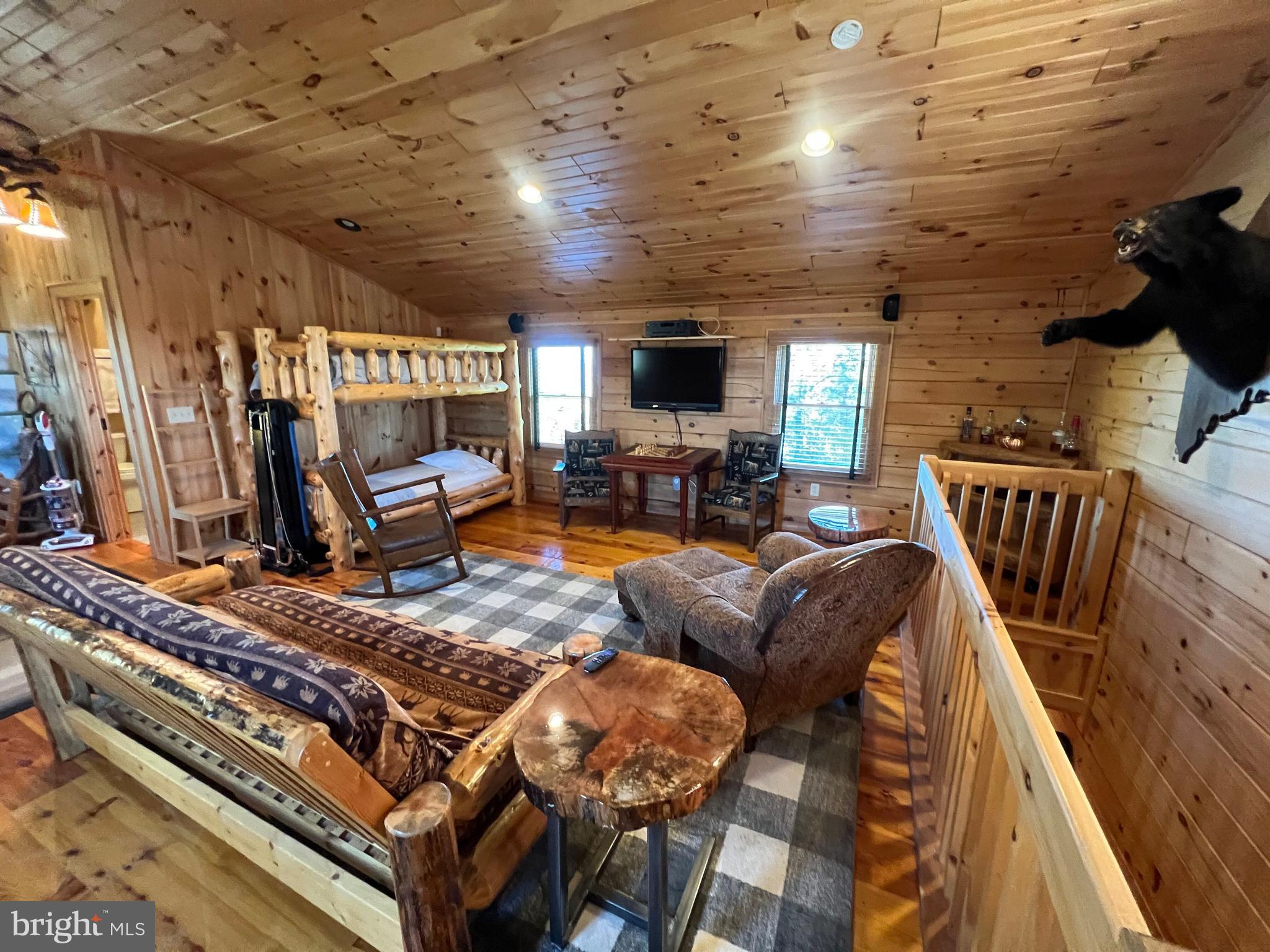 BLUFFS ON THE POTOMAC - Residential