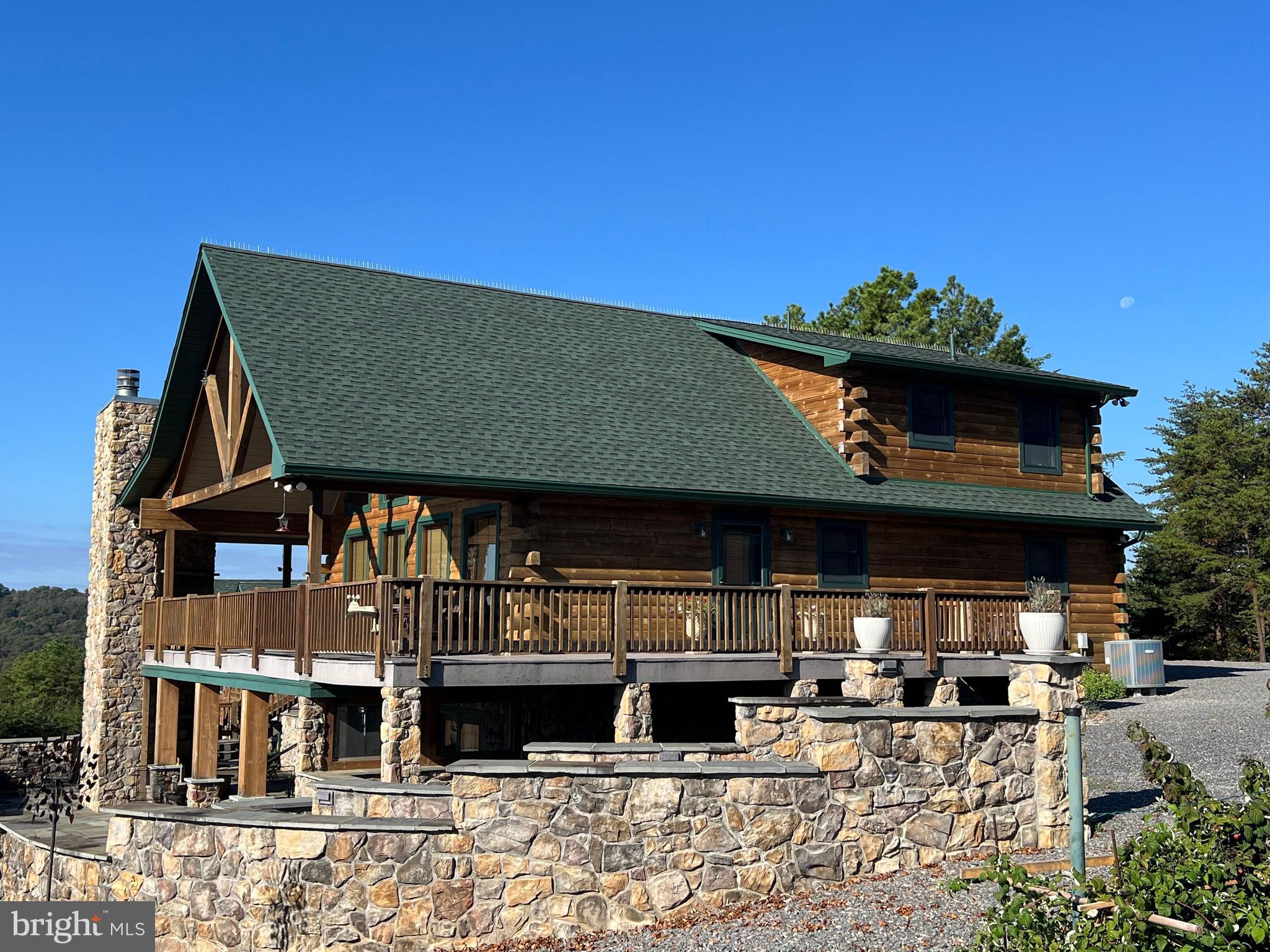 570 BLUFFS POTOMAC RIDGE ROAD