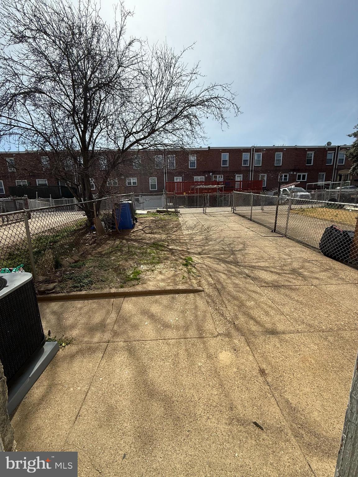 MAYFAIR (WEST) - Residential