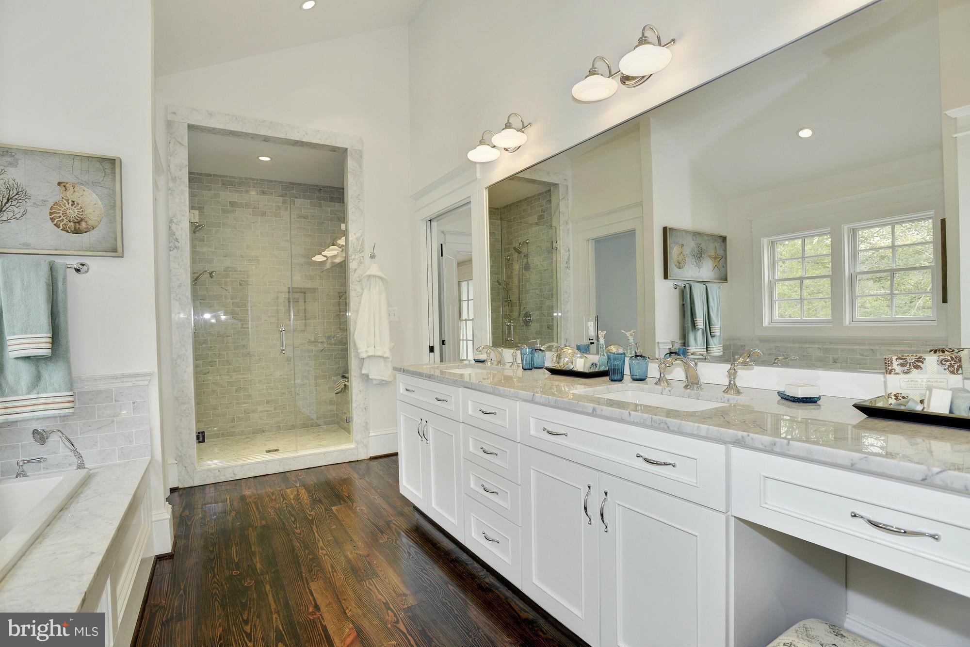 THREE SWALLOWS FARM - Residential