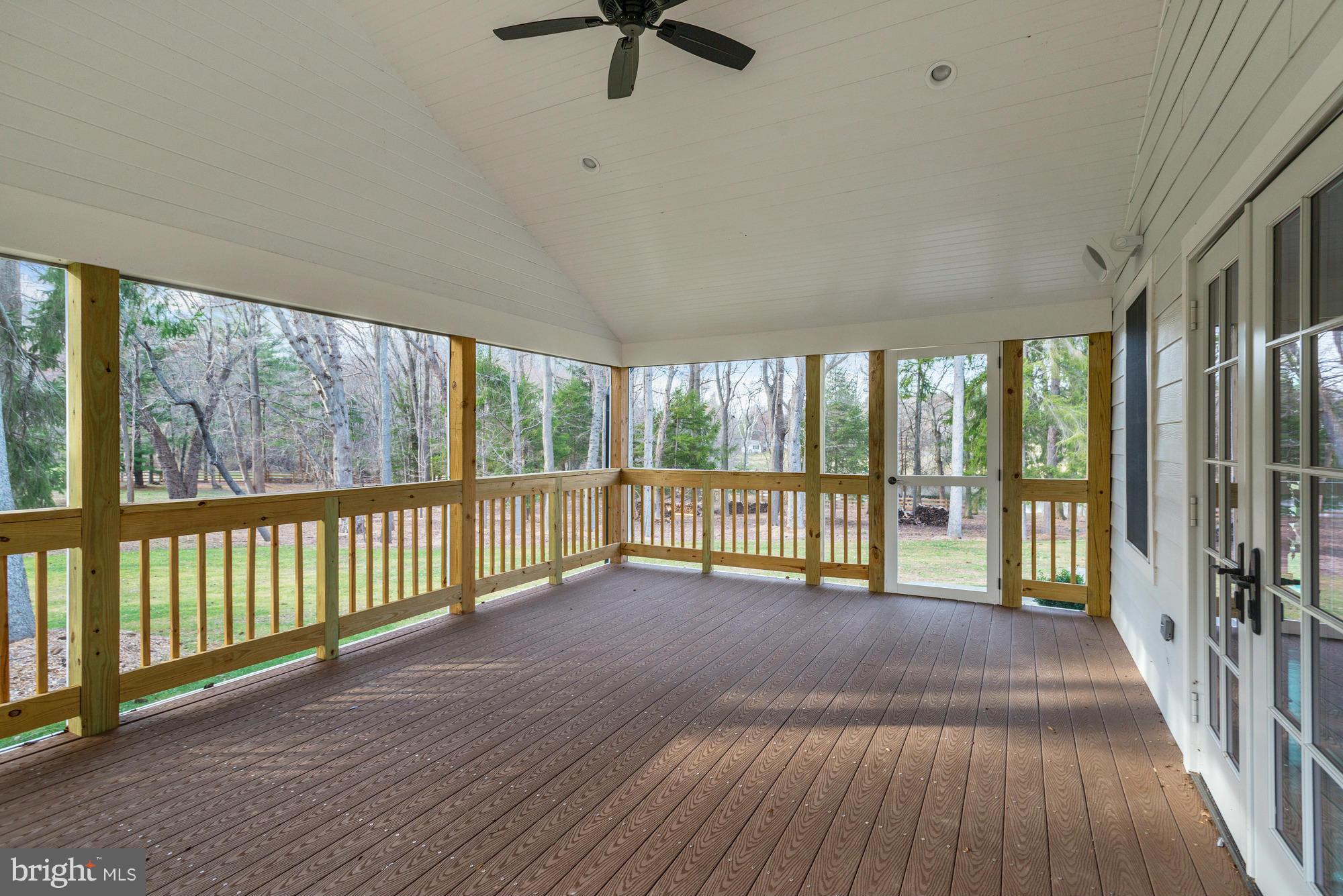 THREE SWALLOWS FARM - Residential