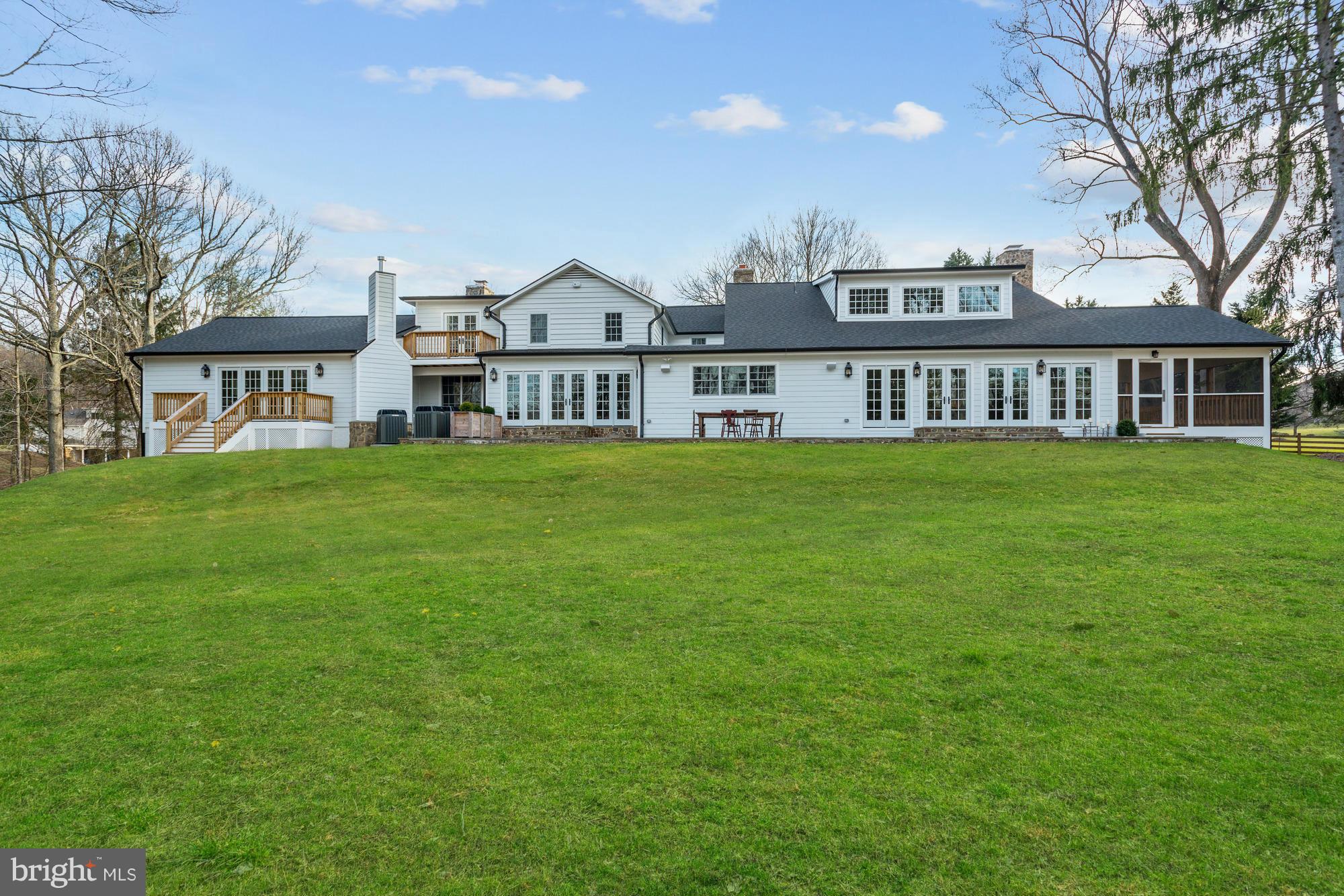 THREE SWALLOWS FARM - Residential