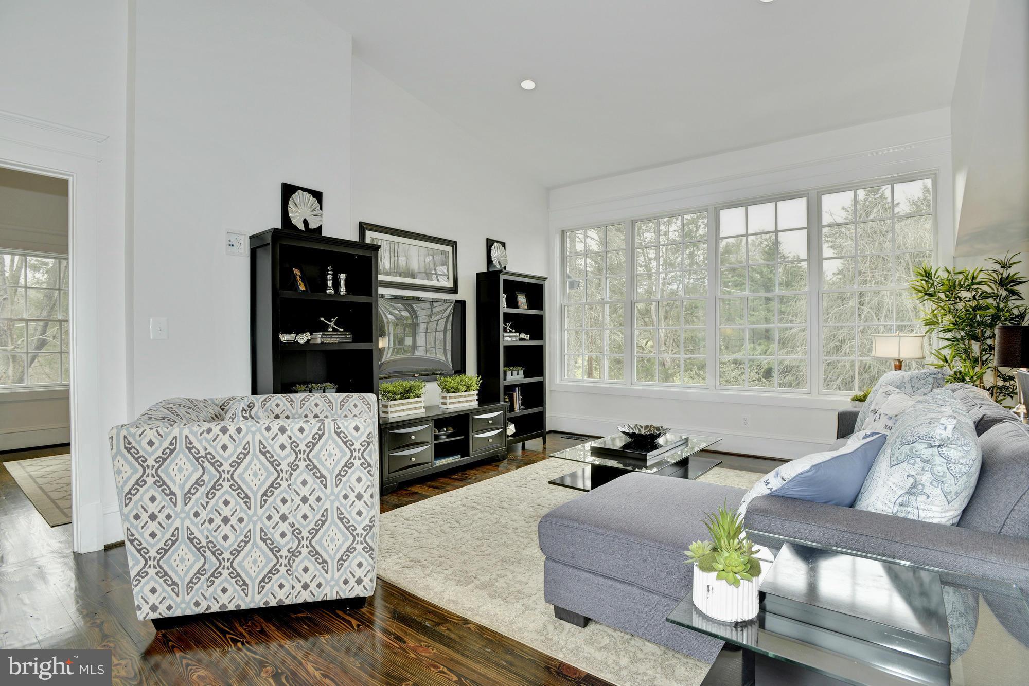 THREE SWALLOWS FARM - Residential