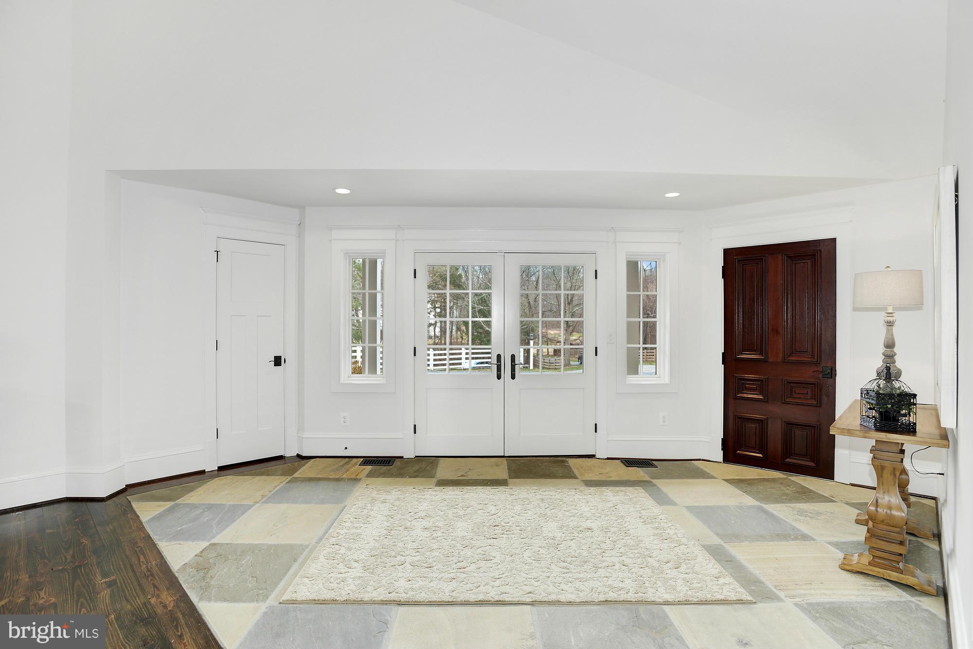 THREE SWALLOWS FARM - Residential