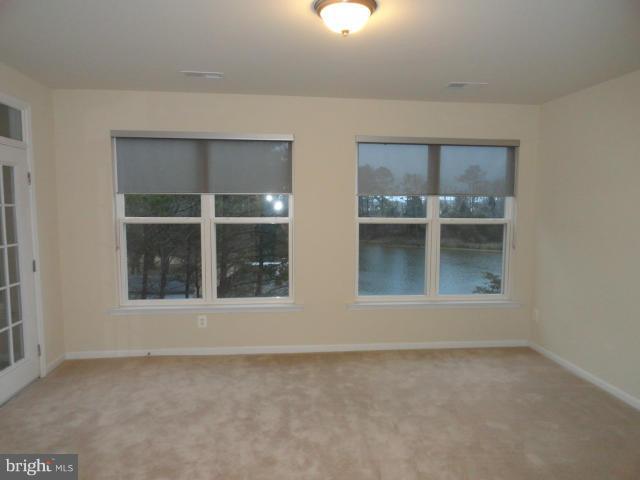 OYSTER BAY CONDOMINIUMS - Residential Lease