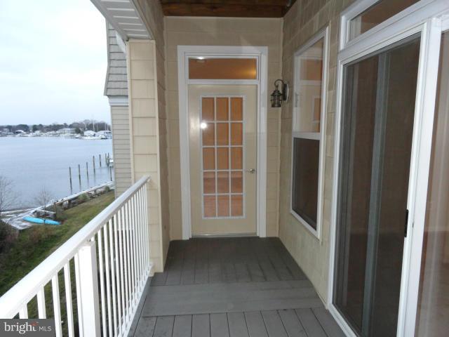 OYSTER BAY CONDOMINIUMS - Residential Lease