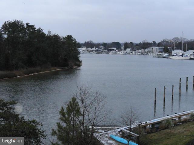 OYSTER BAY CONDOMINIUMS - Residential Lease