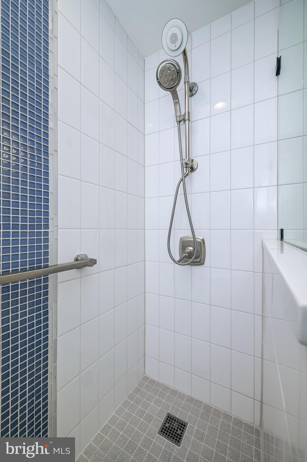 THE VICTORIA CODM - Residential