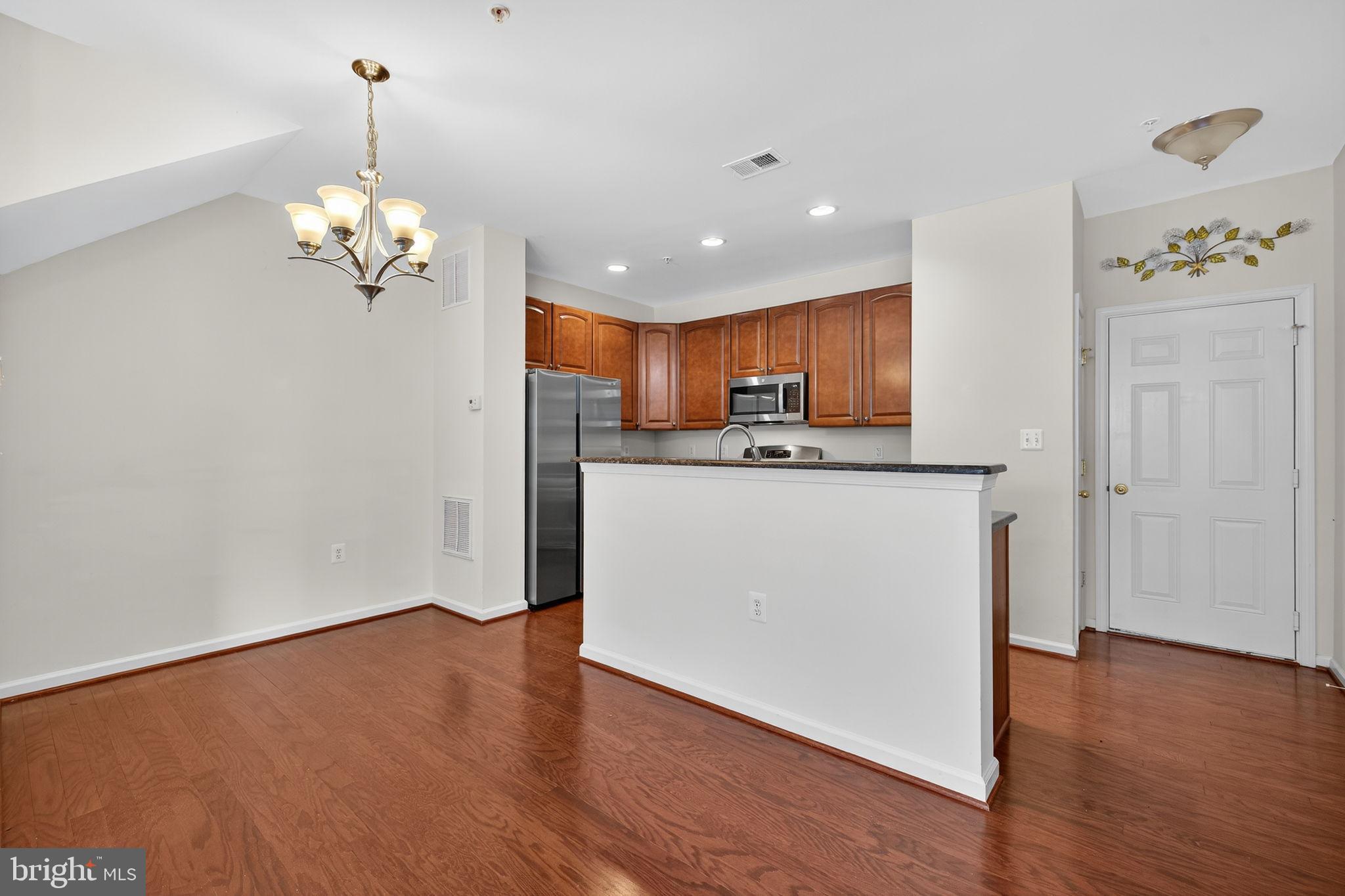 CENTREVILLE CROSSING - Residential