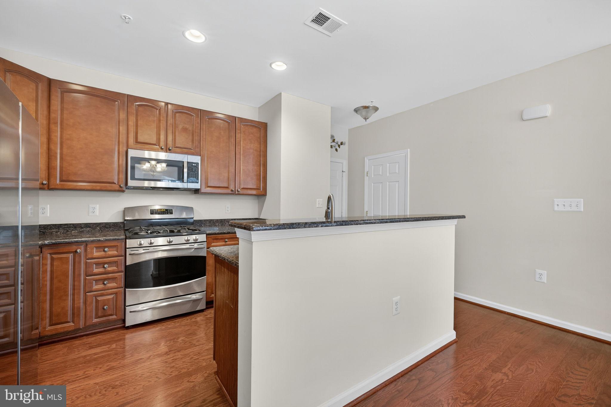 CENTREVILLE CROSSING - Residential