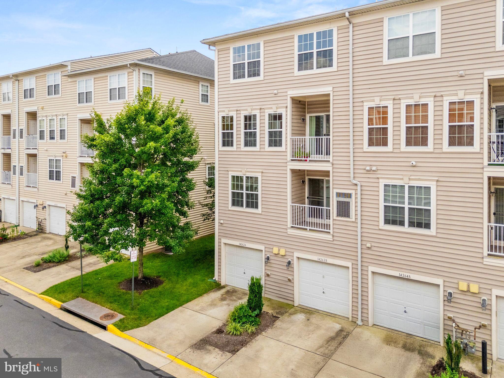 CENTREVILLE CROSSING - Residential