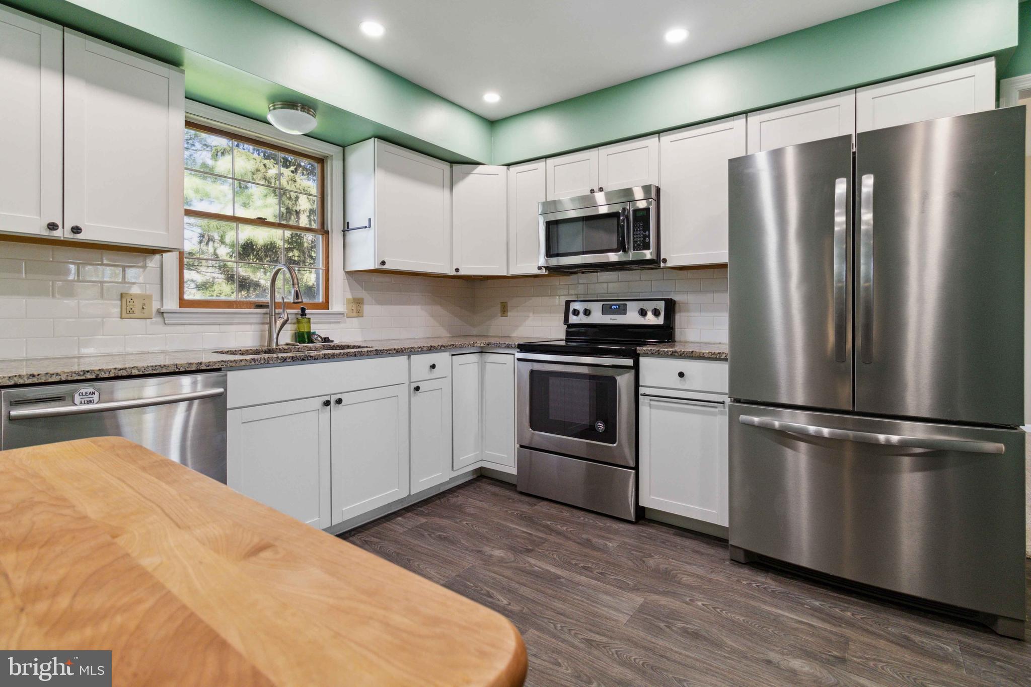 INDIAN CREEK - Residential