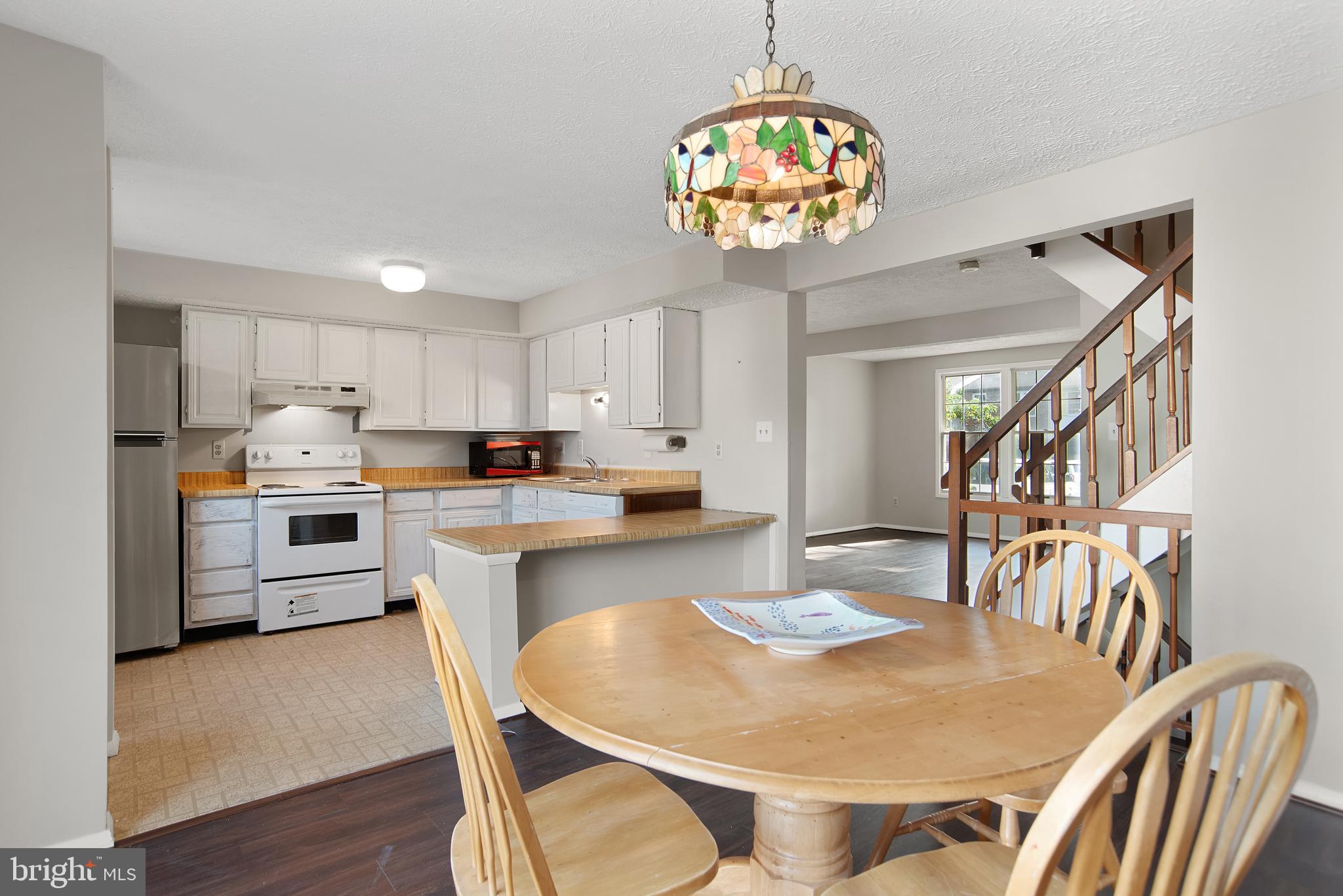 WOODS EDGE TOWNHOME CONDOMINIUMS - Residential