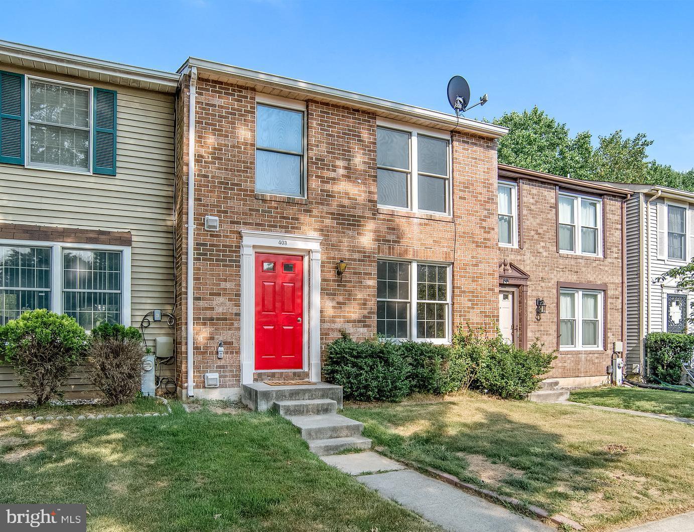 WOODS EDGE TOWNHOME CONDOMINIUMS - Residential