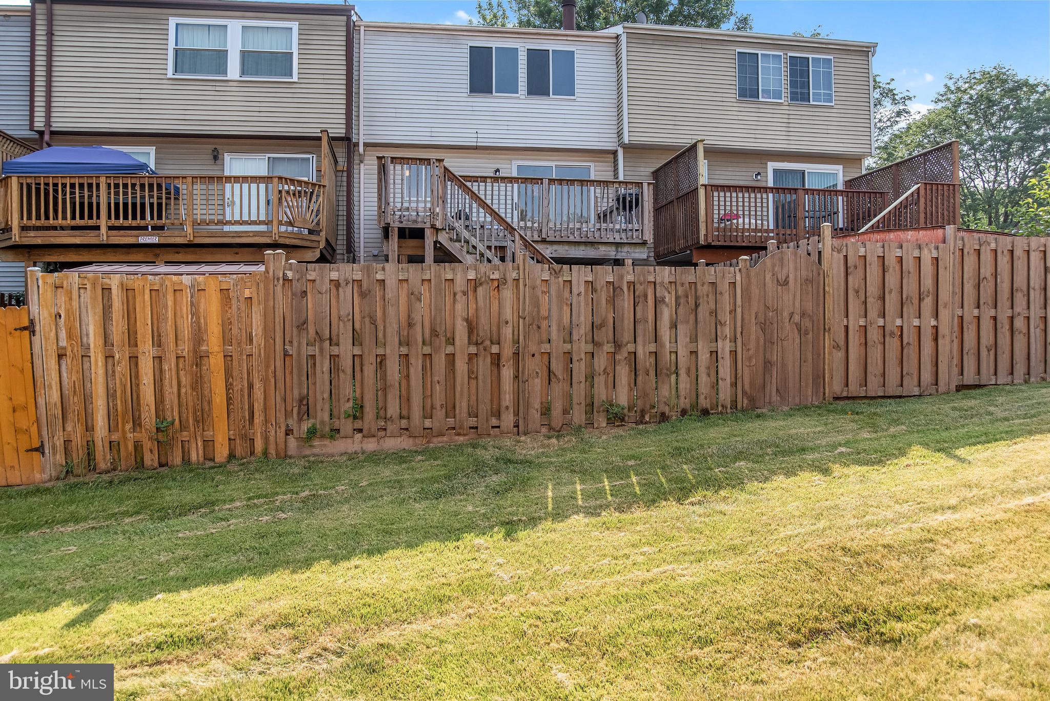 WOODS EDGE TOWNHOME CONDOMINIUMS - Residential