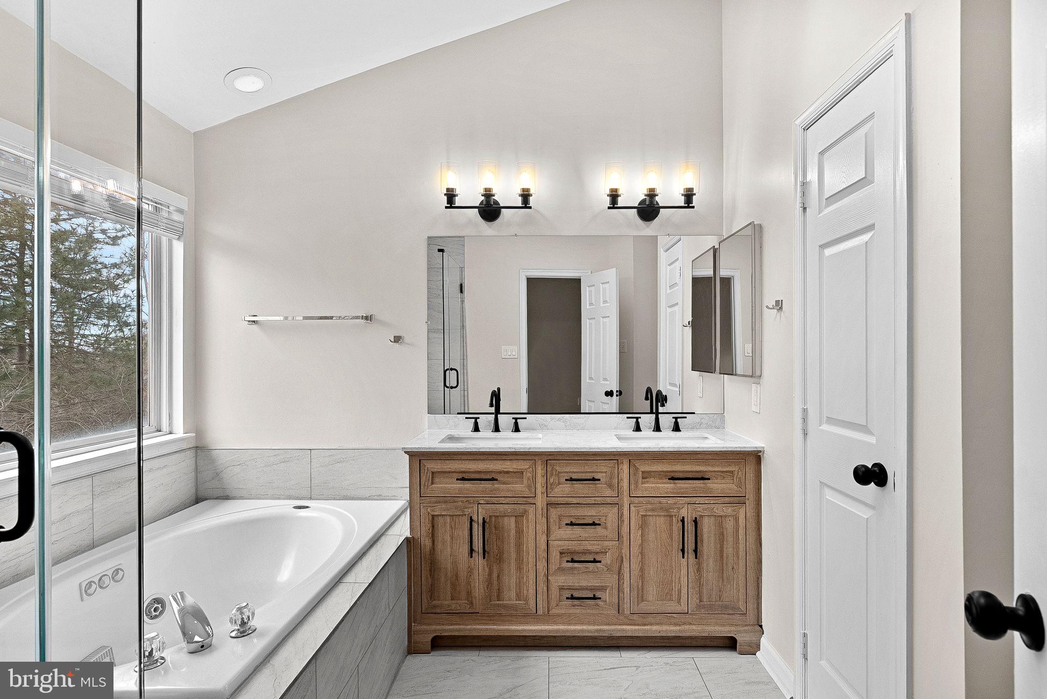 CASCADES - Residential Lease