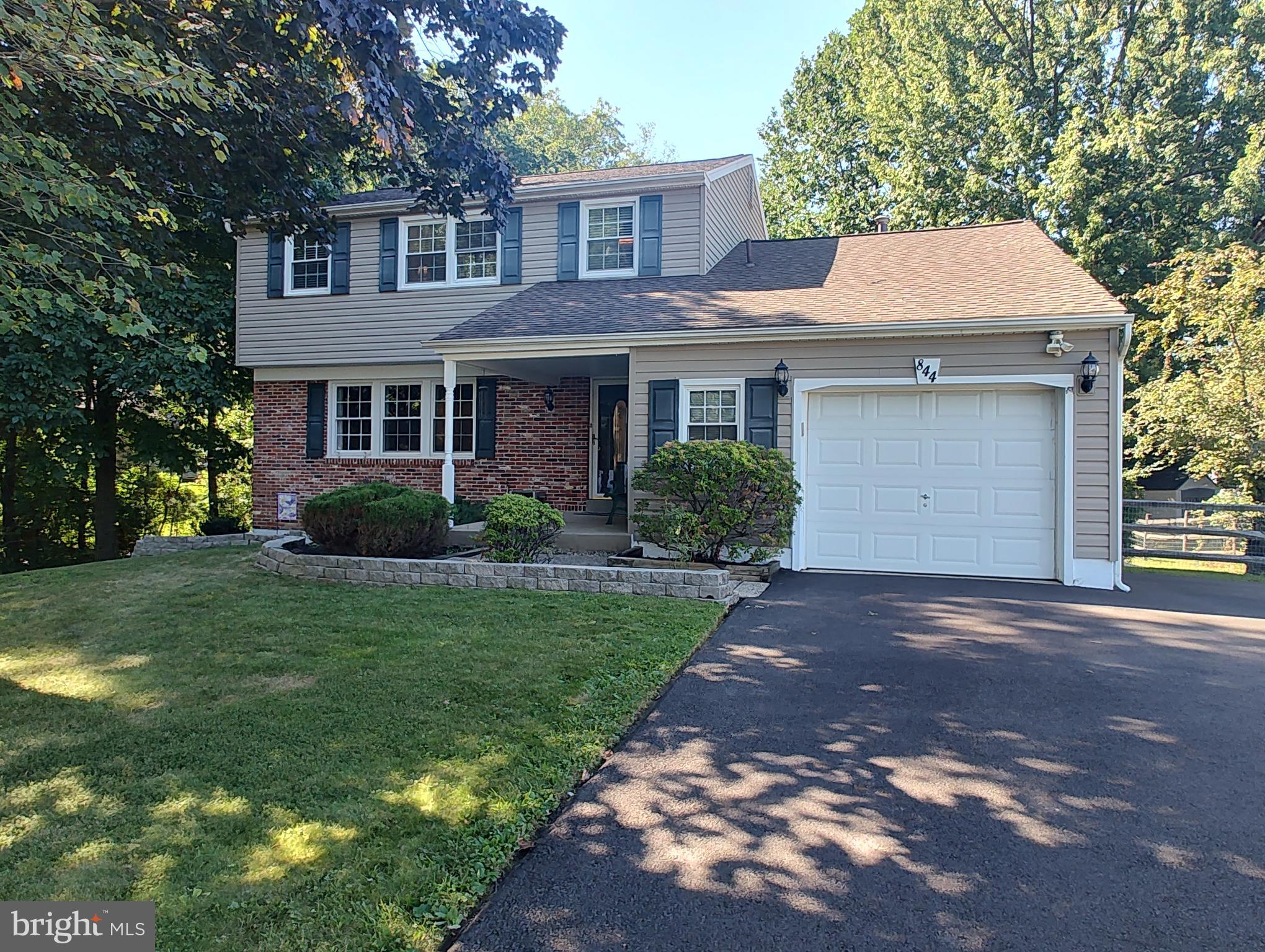 844 HOSTMAN AVENUE