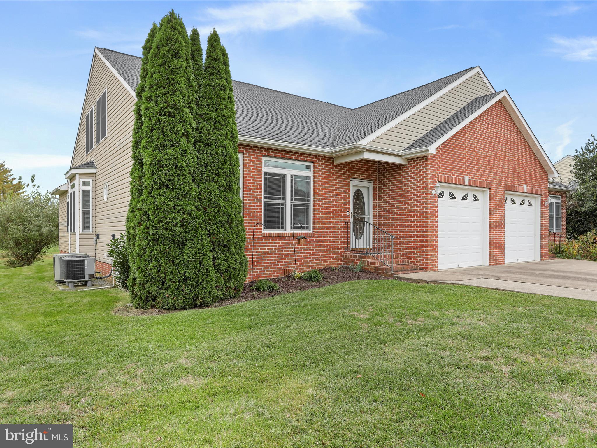 LOCUST HILL - Residential