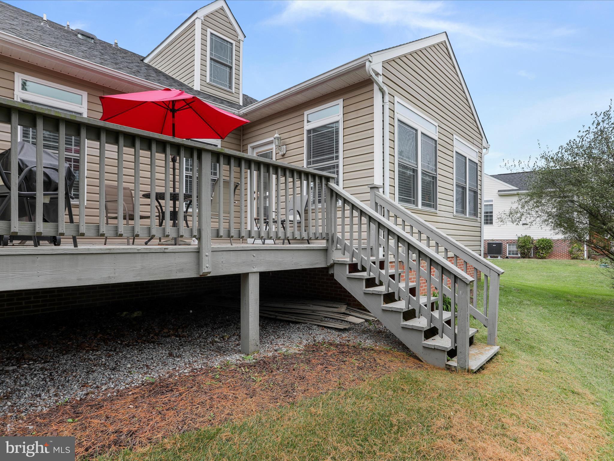 LOCUST HILL - Residential