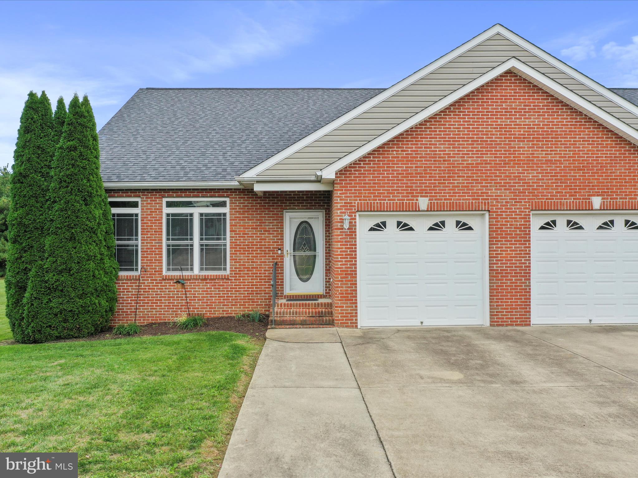 LOCUST HILL - Residential