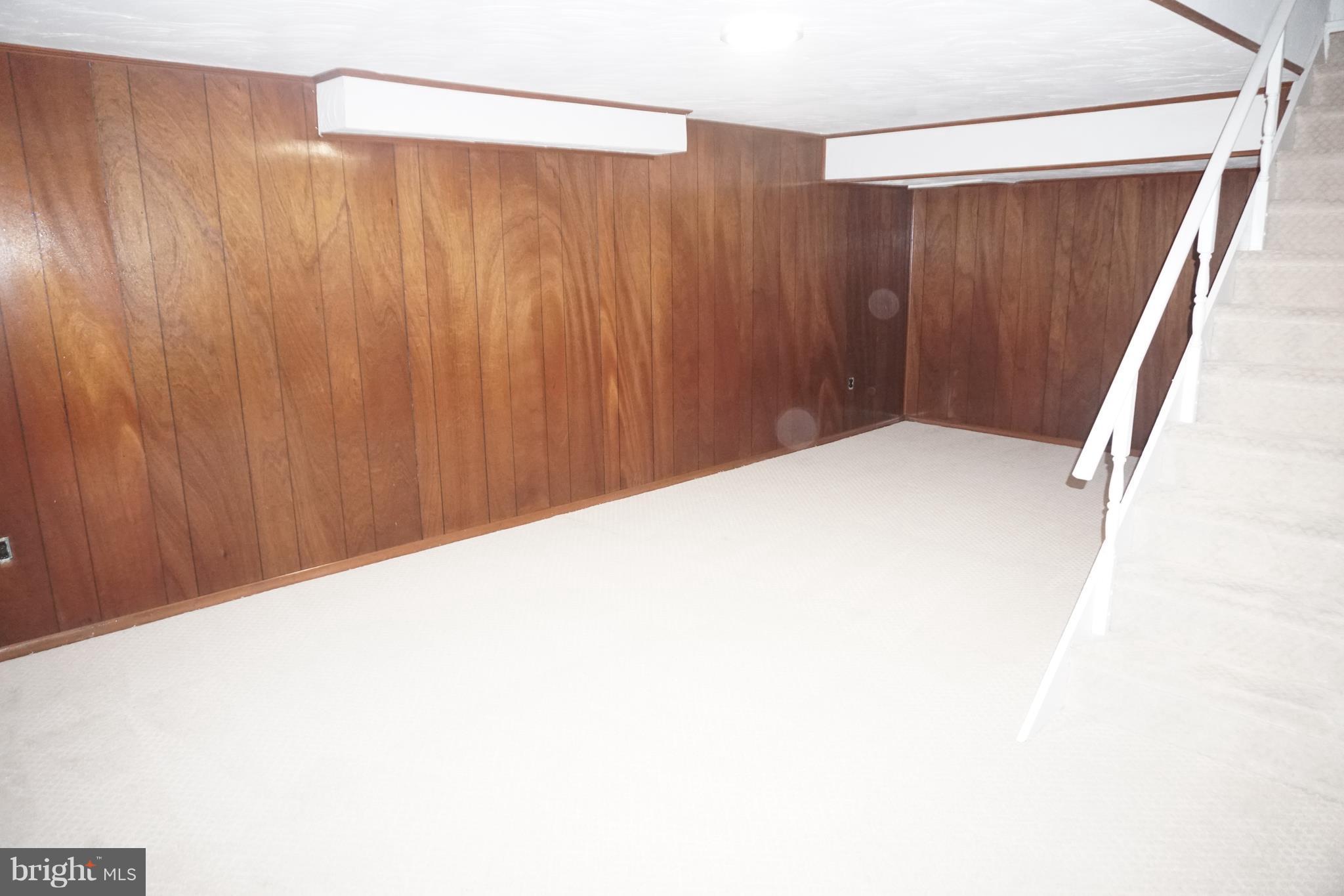 POINT OF WOODS - Residential