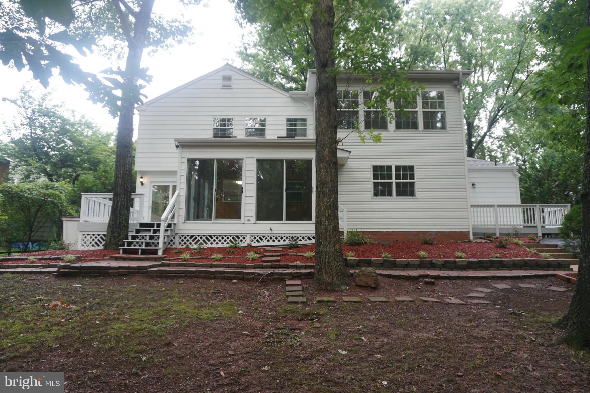 POINT OF WOODS - Residential