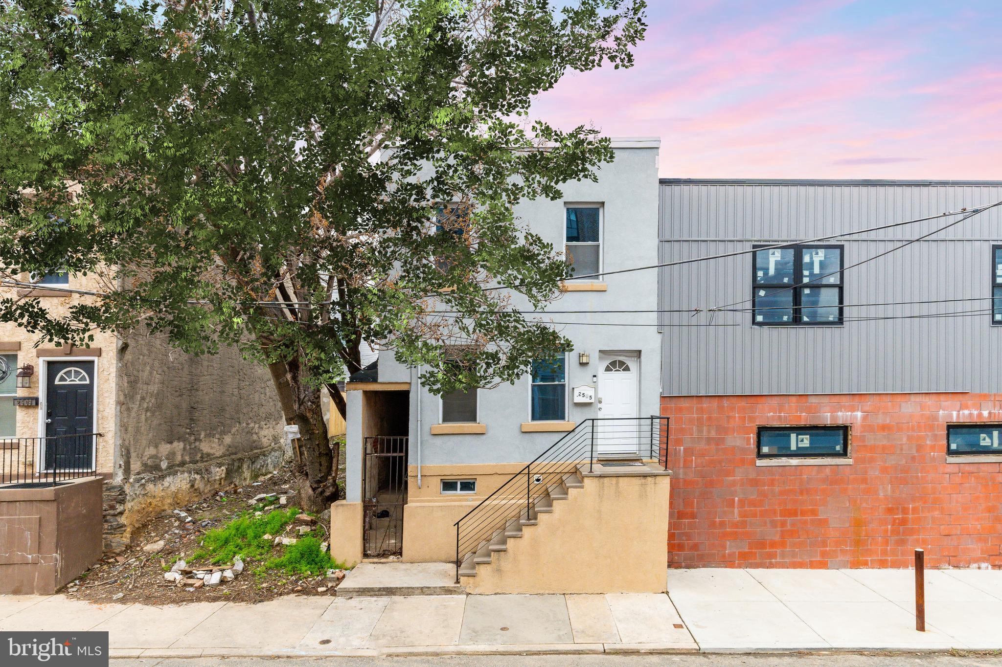 Welcome to this spacious 17ft wide lot, South Philly gem in the sought-after Point Breeze/Northern Grays Ferry neighborhood! This beautifully updated home features 3 bedrooms and 1.5 bathrooms, with hardwood floors throughout the main and upper levels and ceramic tile in the basement. The first floor boasts a bright living room, dining area, powder room, and a stunning kitchen with ample cabinetry, granite countertops, and stainless steel appliances. Upstairs, three generously sized bedrooms offer plenty of closet space, while the full bathroom features a stylish tiled tub surround. The finished basement includes a laundry area and extra storage. Plus, PGW is already active for a seamless move-in.
Prime location with unbeatable convenience! Just minutes from Center City, Rittenhouse Square, and Graduate Hospital, this home puts you steps from trendy restaurants, cafes, and shops. Enjoy easy access to major highways (I-76, I-95), public transit, and University City. Within a 10-minute radius, you’ll find popular parks, fitness centers, and vibrant nightlife—making it perfect for urban living. Don’t miss this opportunity in a rapidly growing neighborhood!