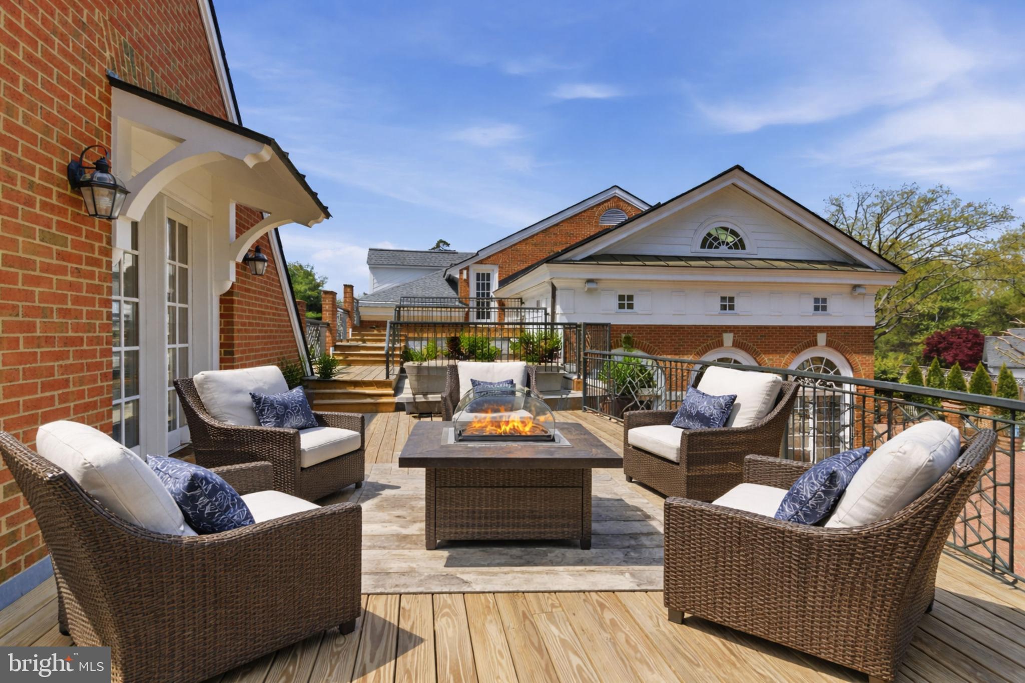 WESTMONT - Residential