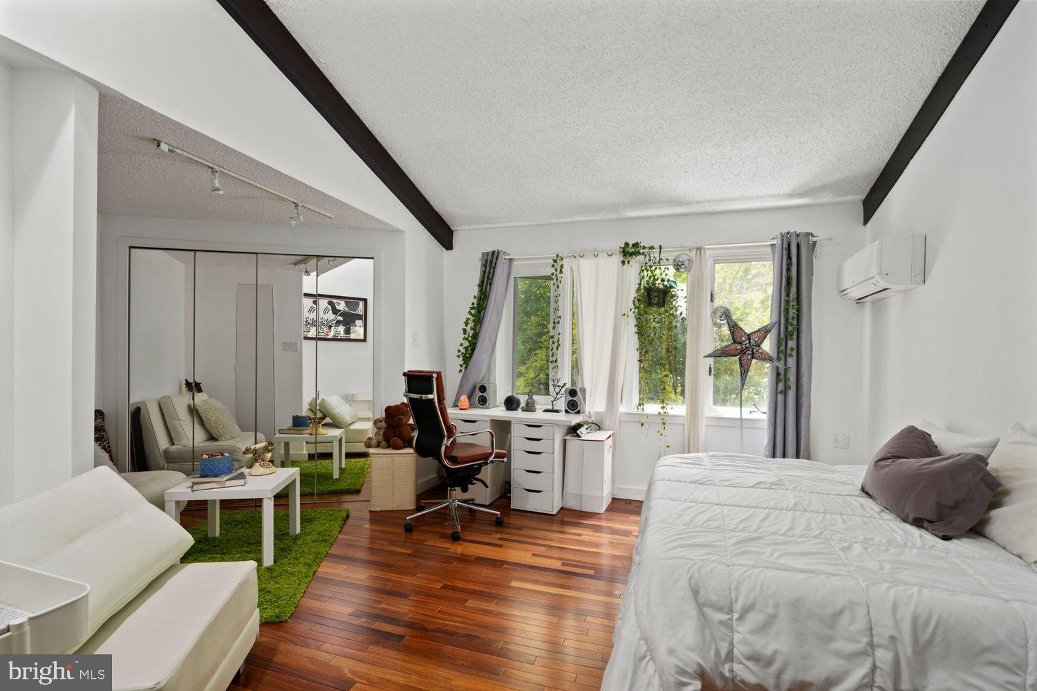 ELKINS PARK - Residential