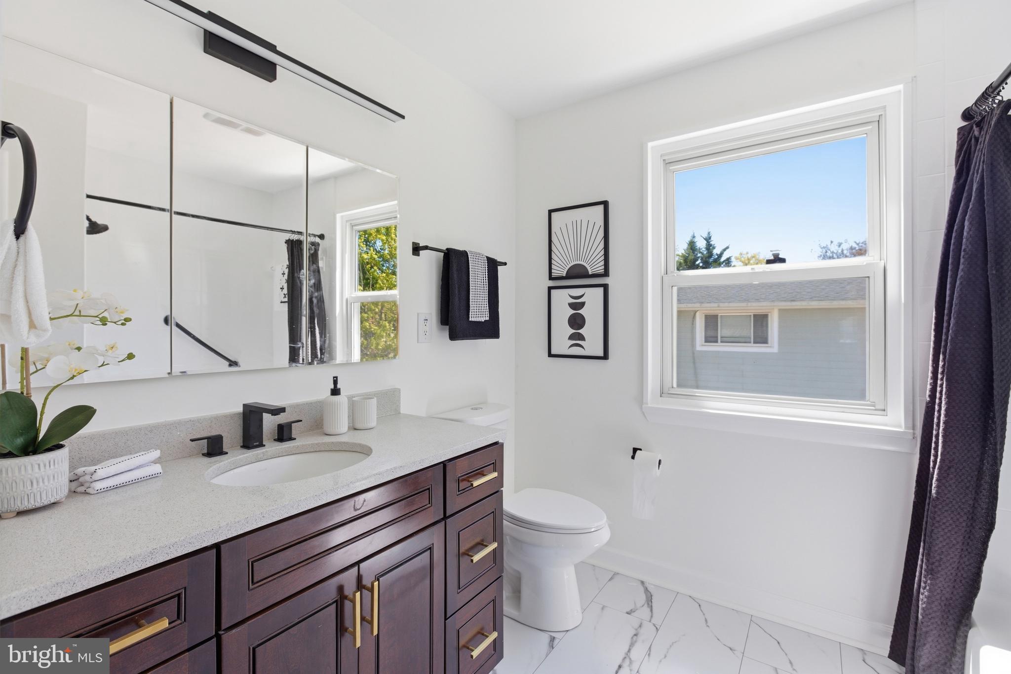 GREENWOOD KNOLLS - Residential